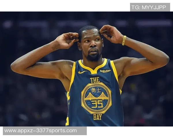 杜兰特被网友质疑不及乔科詹三巨头争议再起引发热议